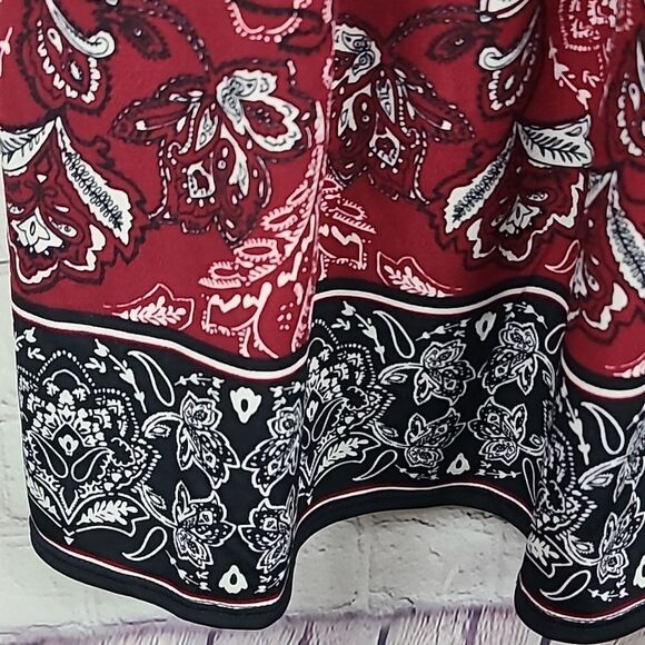 Max Studio Red Pleated Floral-Print Fit & Flare Jersey Knit Knee Length Dress - Picture 5 of 9